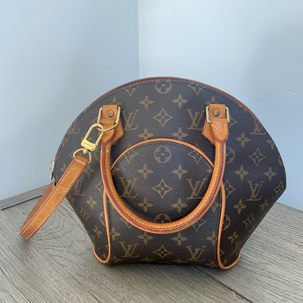 Louis Vuitton Ellipse PM Handbag